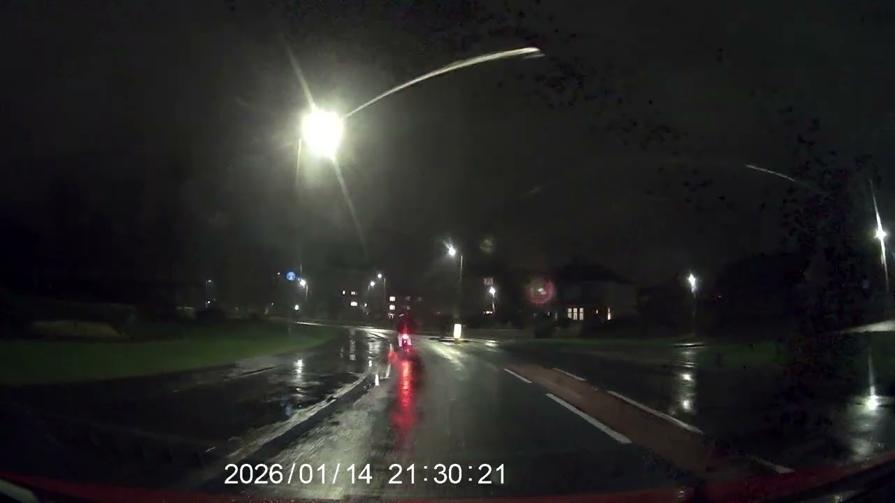 14.01.2026 | Reckless Cyclist Cuts In Front | Cornton Road, Stirling | #Dashcam #Stirling