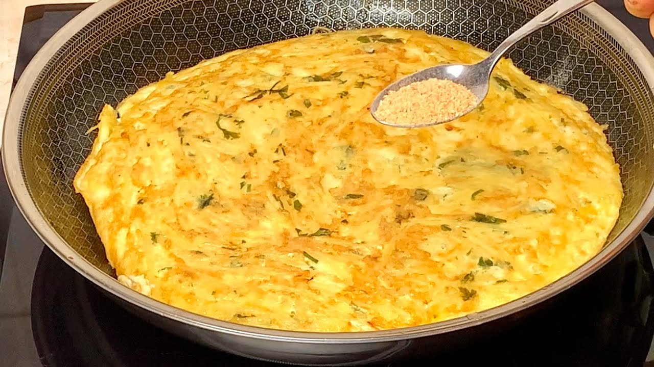 Просто натрите 2 картошки и добавьте 2 яйца! КАРТОШКА вкуснее, чем пицца! Быстрый завтрак за 5 минут
