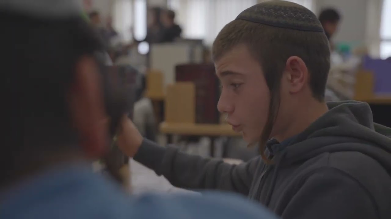 משנכנס אדר מרבין-ישיבה קטנה מעלה חבר