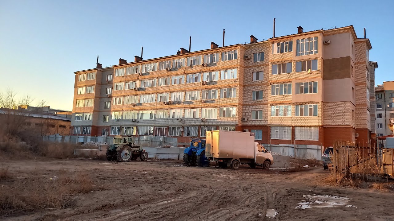 4 микрорайон. Строительство продолжается. Уральск ноябрь 2022