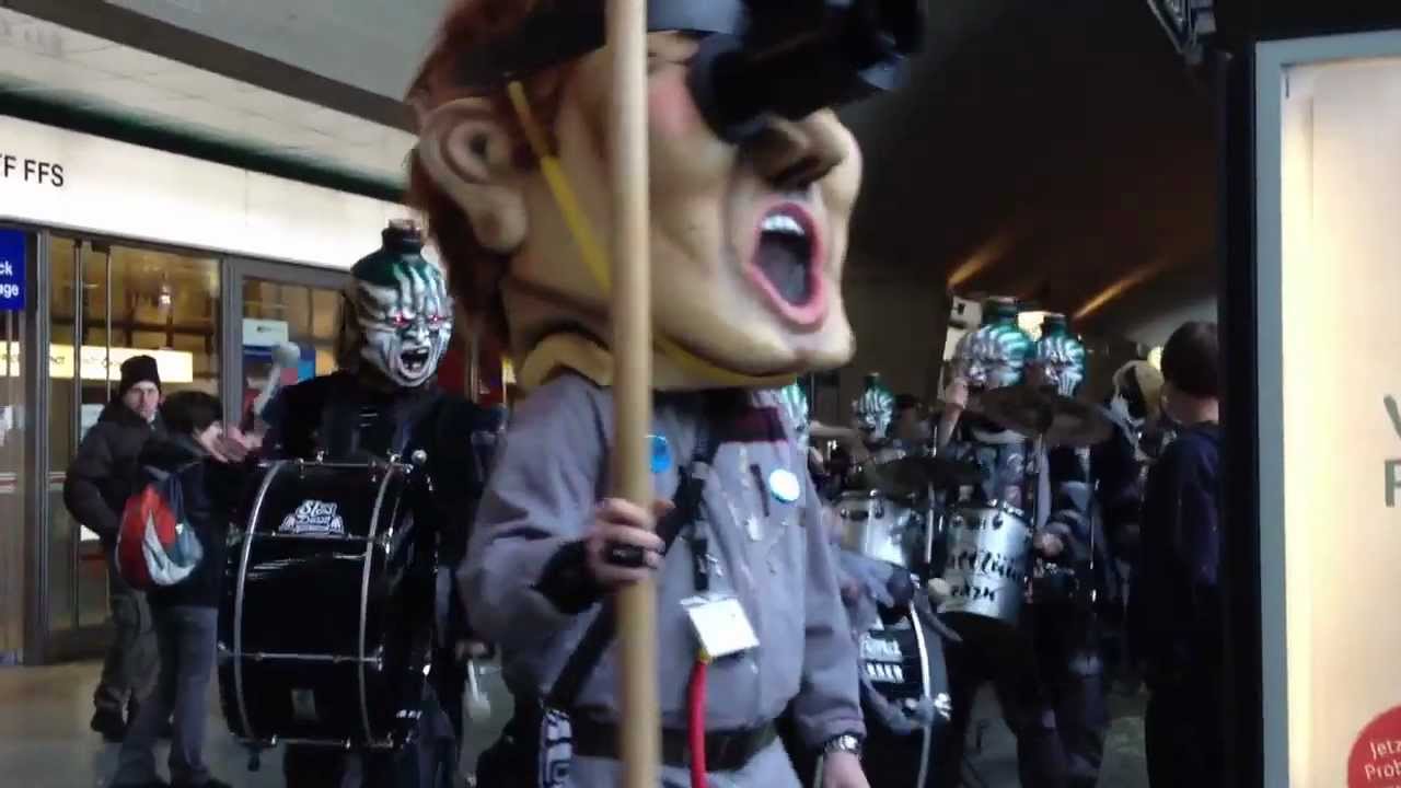 Blattlüüs lozärn Bahnhof-Guuggete 2013 Rhythmus