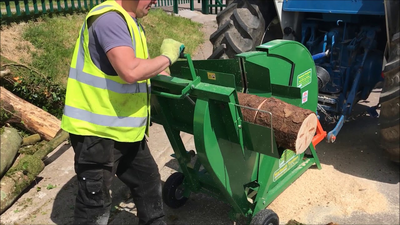 Working the PTO Log Saw at Hartnett Products