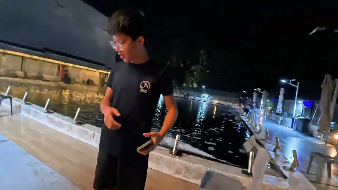 Singapore Gills Fishing Pay Pond
