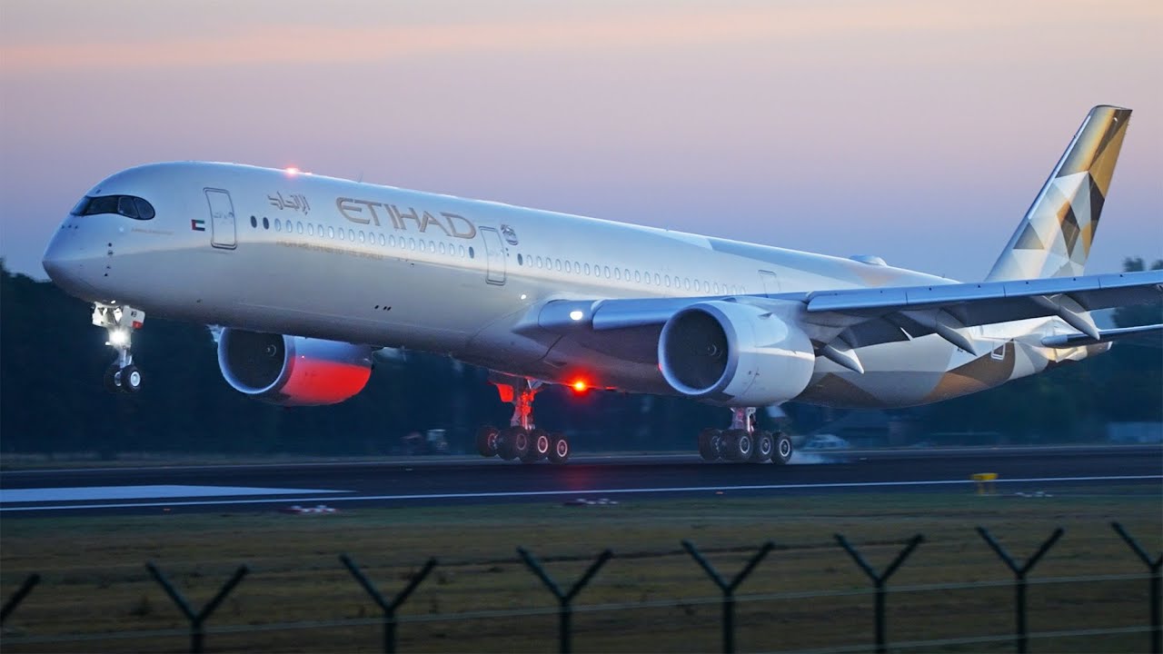 43 GREAT takeoffs and landings at Brussels Zaventem Airport