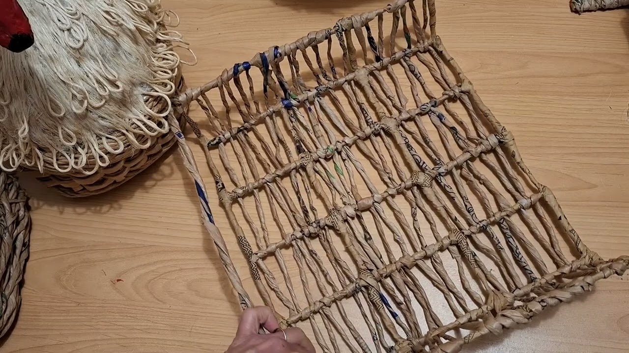 HOW TO MAKE A VALENTINES VANITY BASKET  PART 1 / Victoria Lemardel 