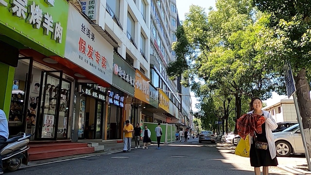 骑着我的电单车在上饶巡游，走过老街穿过胡同         #上饶巡游  #上饶市