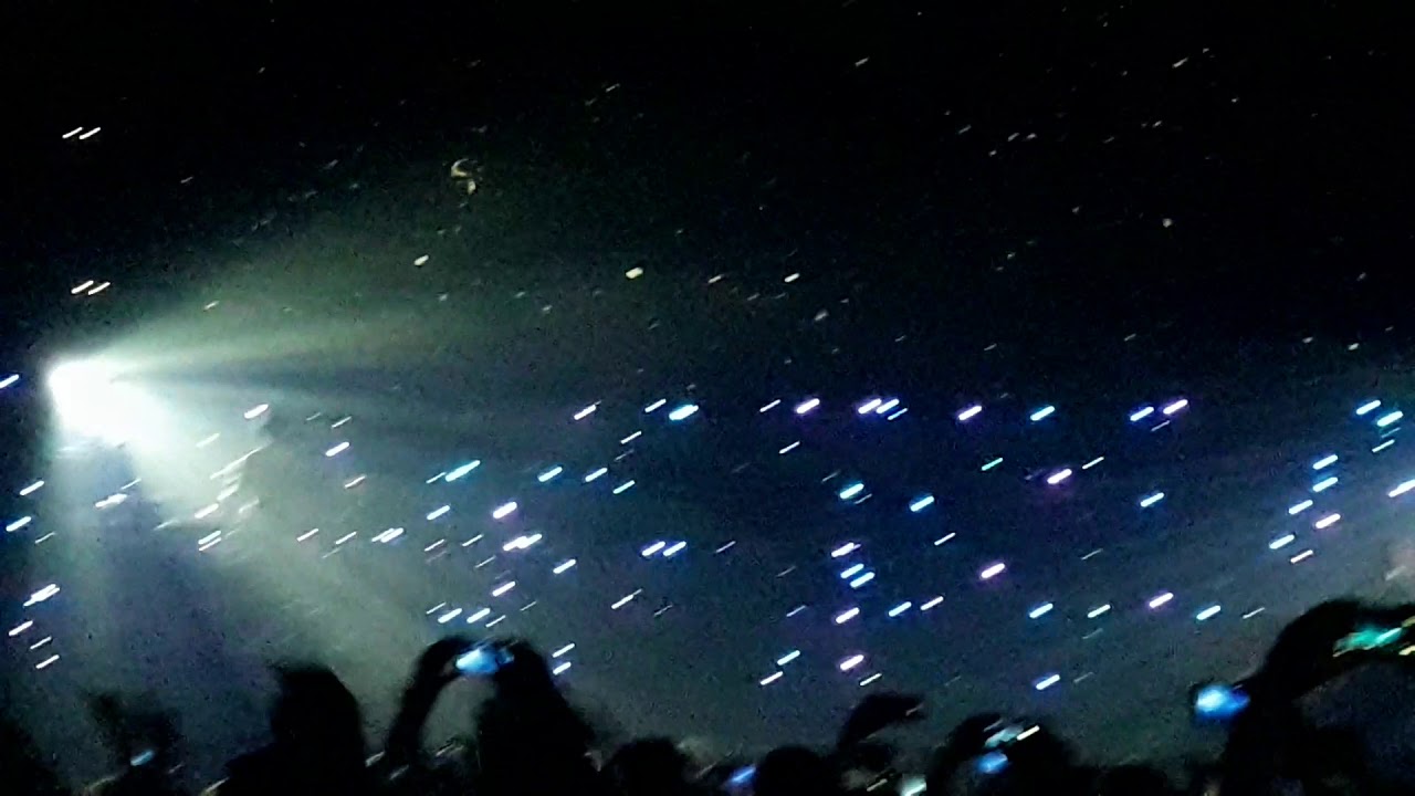 Twenty One Pilots - Holding on to you (Live @ Unipol Arena Bologna 21.02.2019)