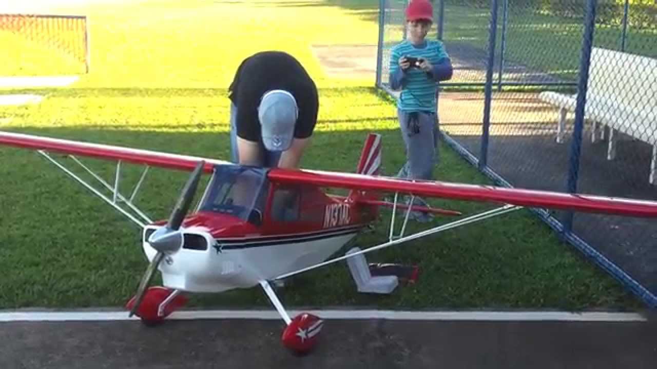 Super Decathlon Hangar 9 - 38% electric conversion