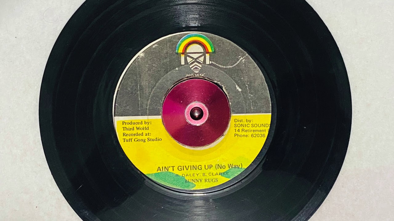 Bunny Rugs - Aint giving up (no way) (with lyrics)