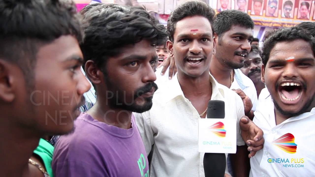 Vijay Fans Celebrating THERI Release