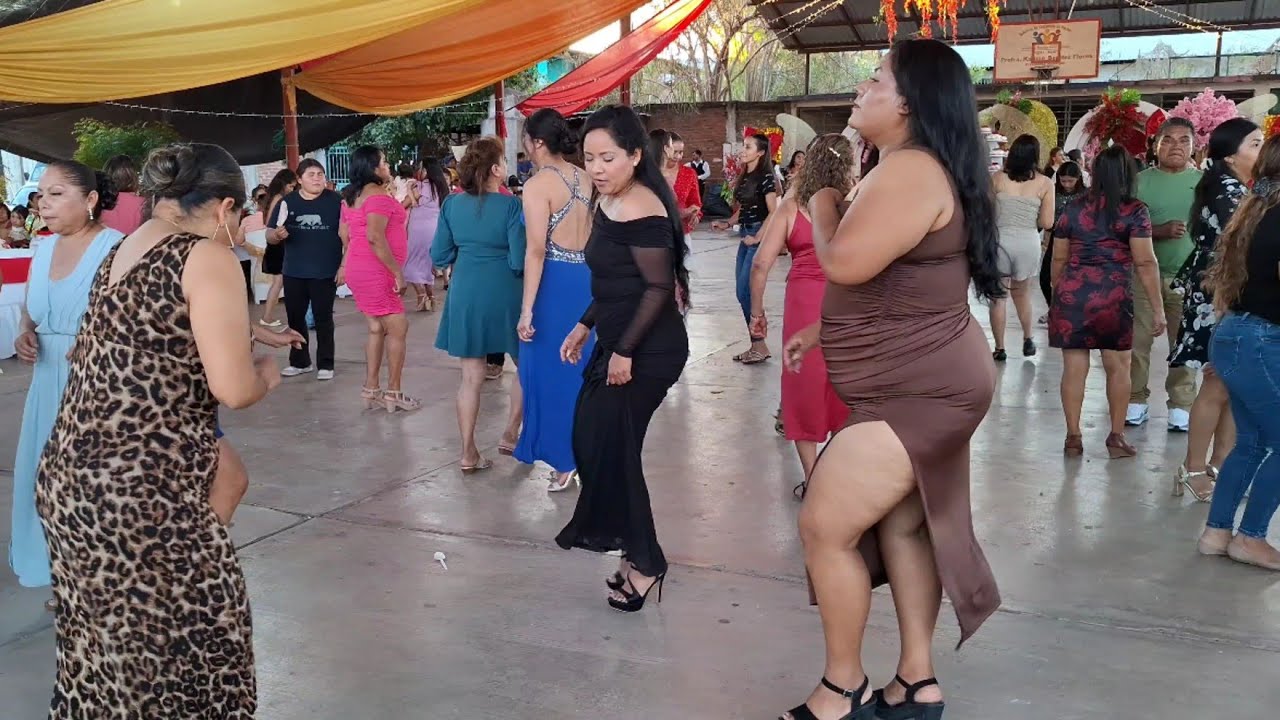 baile de 15 años acá en Cuadrilla nueva guerrero municipio d Cutzamala,  tierra caliente 