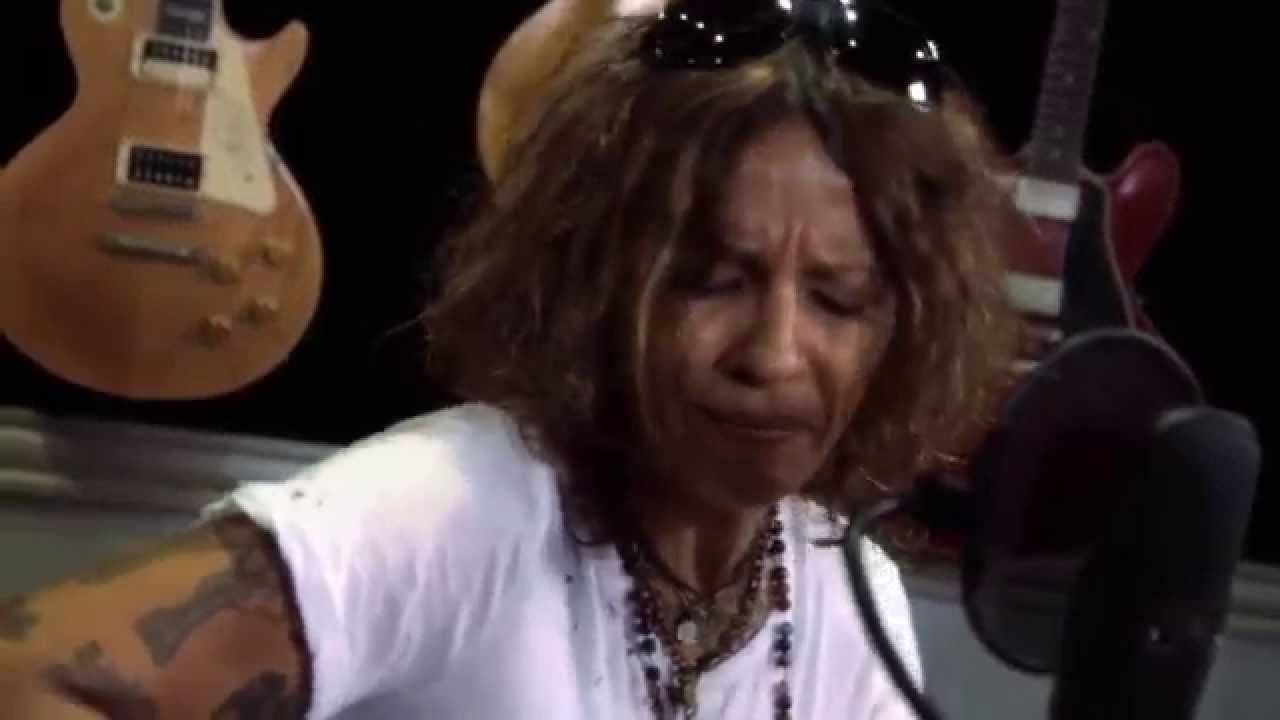 Linda Perry 
