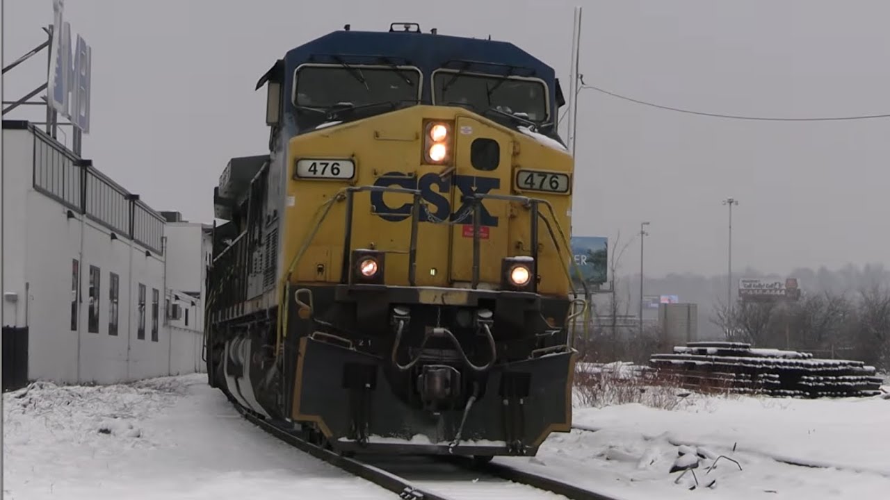 CSX M426 on the Worcester Main in the snow! 1/18/26