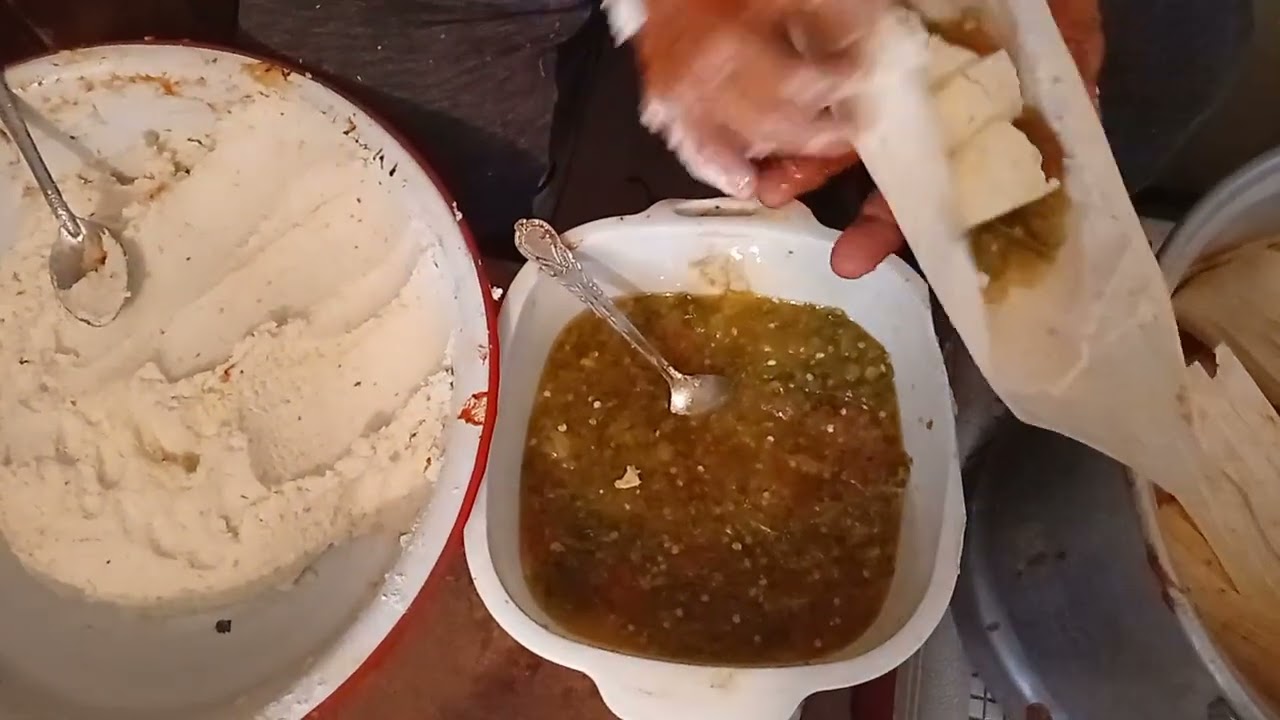 UNOS TAMALES BIN RICOS ROJO Y VERDE 💚 