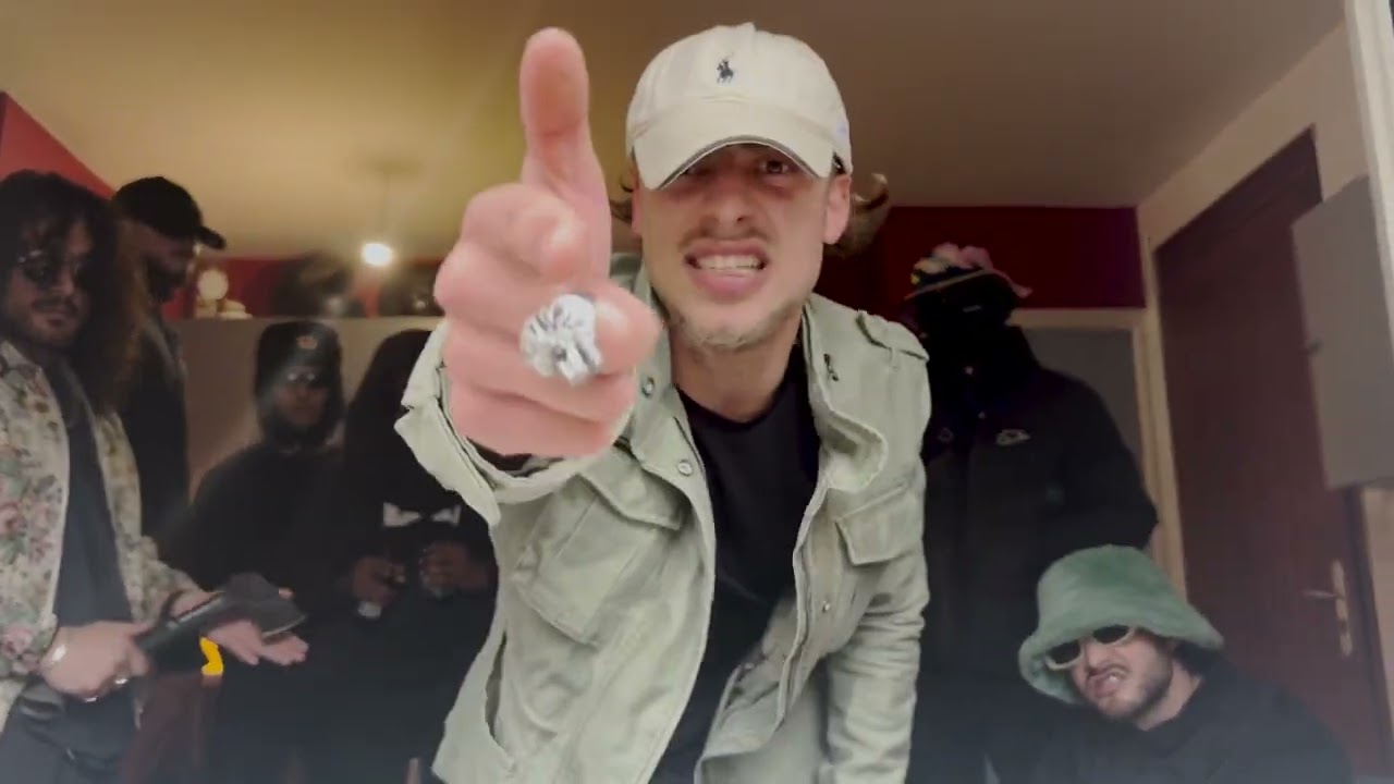 PAS DANS LE CARRÉ - Slm c’est tout