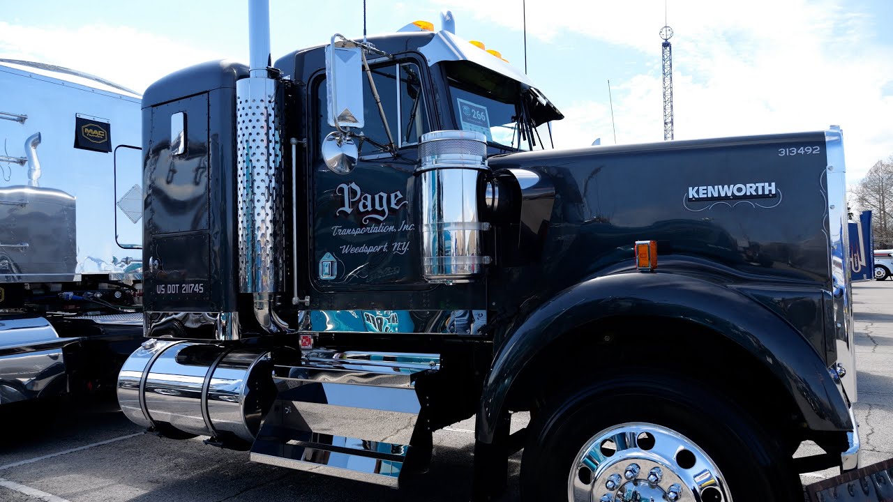 'Period correct' 1983 Kenworth W900 restoration honors Page Transportation founder