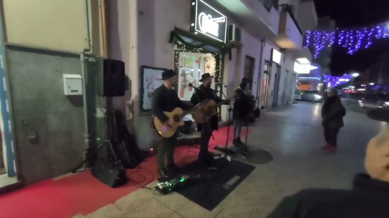 03) Tamurita live in acustico presso Music Mania Quartu