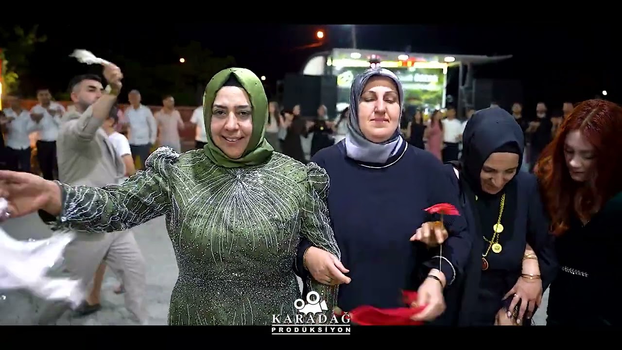 SEVGİ & ADİL  /  İSMAİL &Ouml;ZCAN & EKİBİ / ABBASLAR K&Ouml;Y&Uuml;