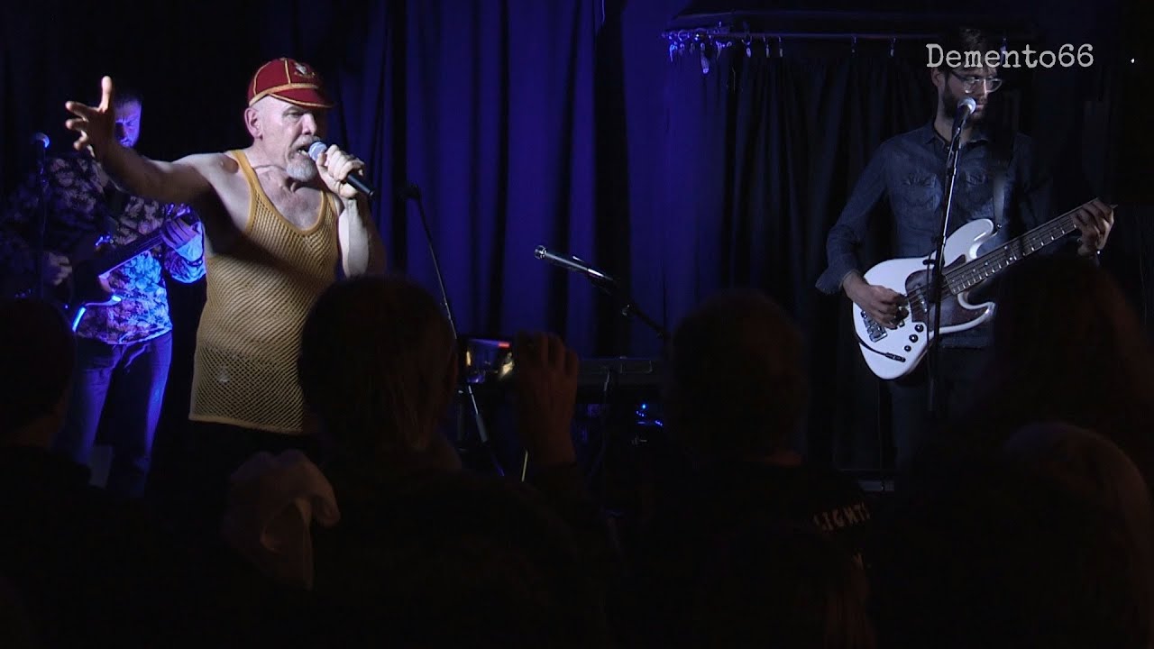Plastic Fox - Mik Artistik's Ego Trip, live in Glossop.