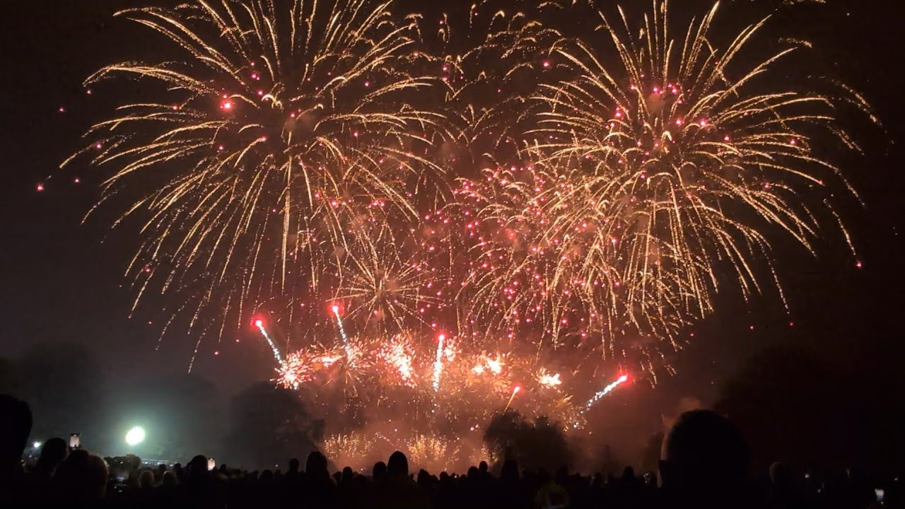 🎇 2024 FIREWORKS DISPLAY AT HIMLEY HALL PARK 💥 UNITED KINGDOM
