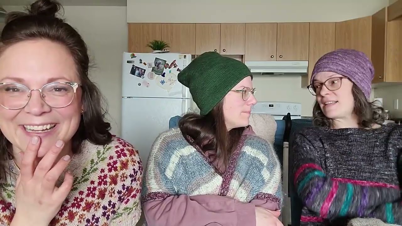 Cozy Up Knits episode 319: Cap It!