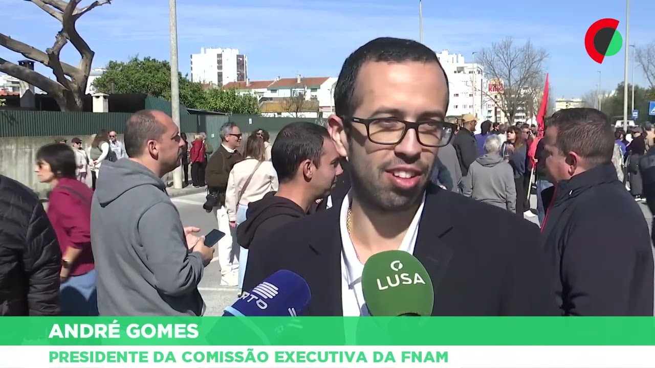 Mais de 500 pessoas em protesto contra fecho da urgência de Obstetrícia do Barreiro