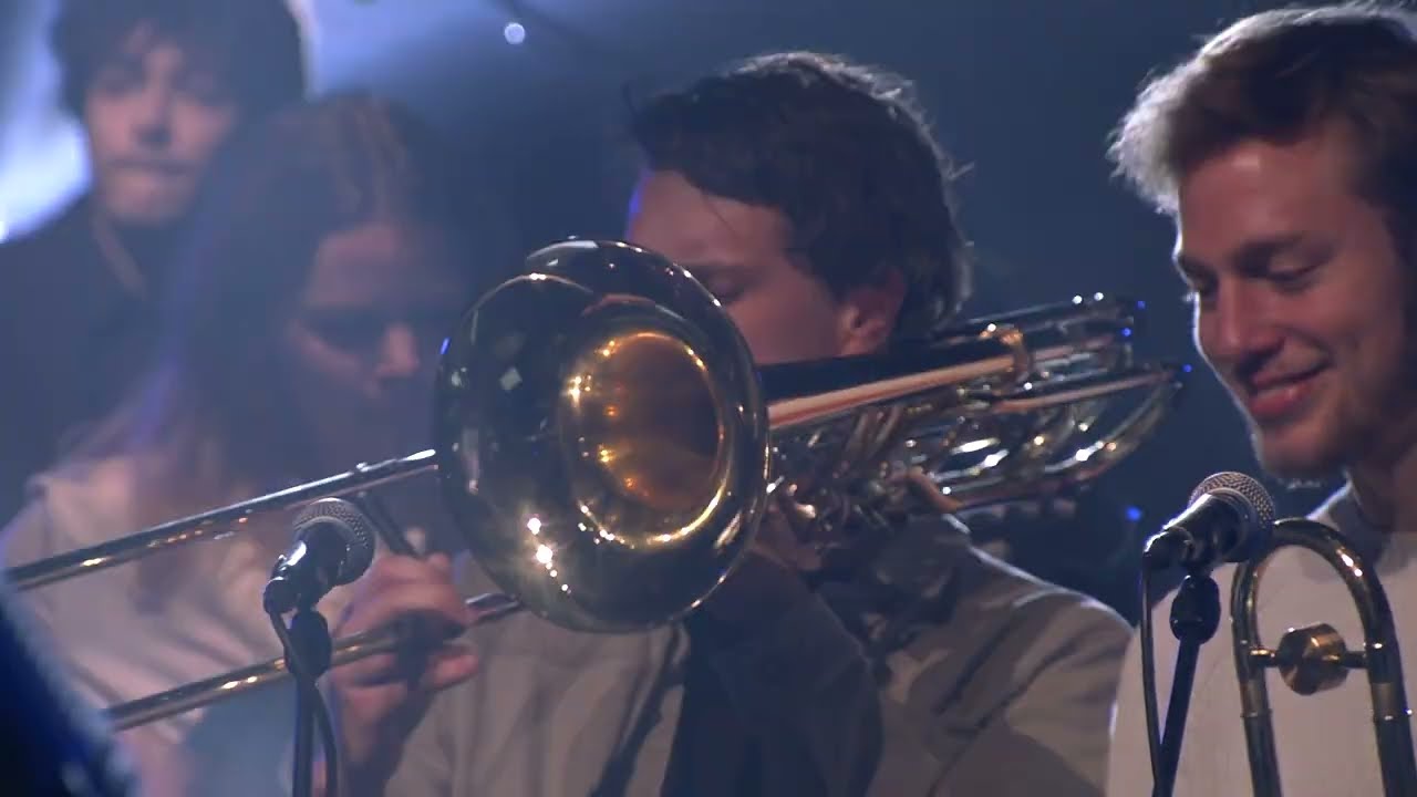 NJJO & Maarten Hogenhuis - Avalanche
