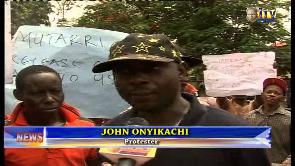 Waste Cart Pushers Protest Alleged Harassment By Waste Management Board Officials