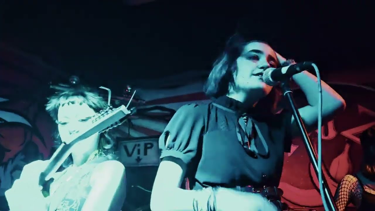 The Raccoonz – High Alone (Live) | Release-Party EP „23 Uhr“ | AJZ Erfurt