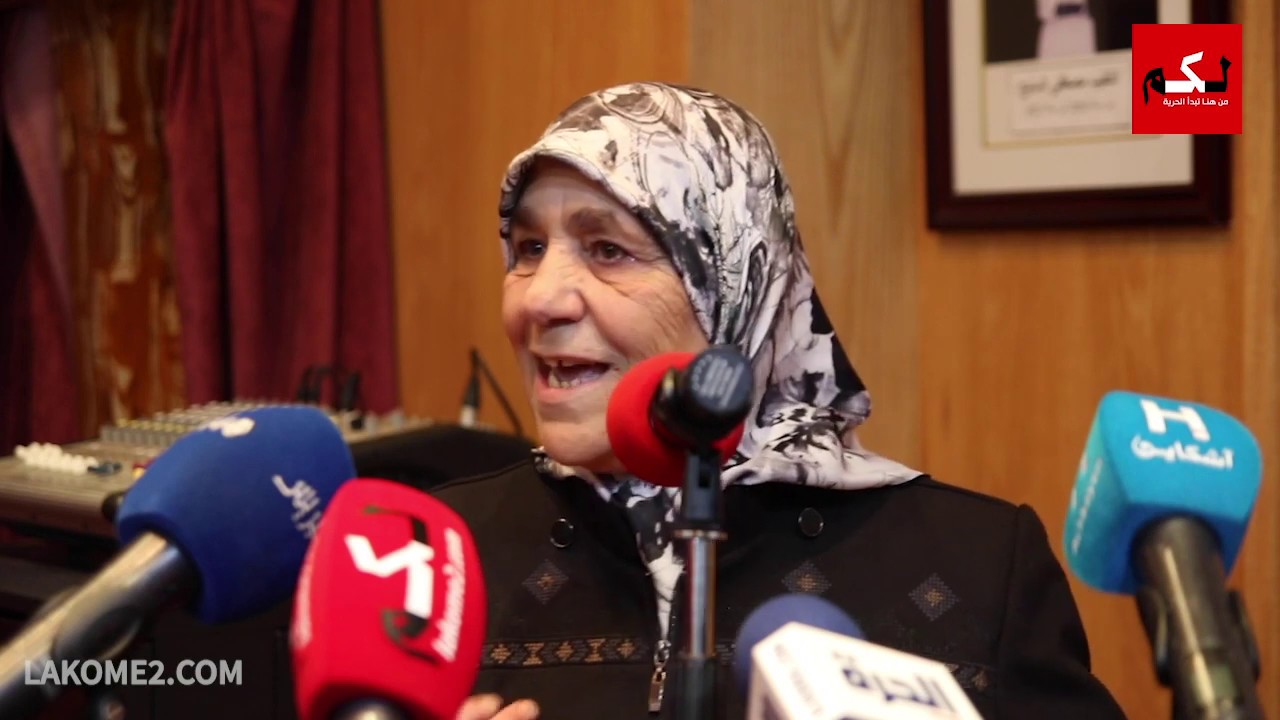 والدة الزفزافي: ابني تعرض للتعذيب بسجن 
