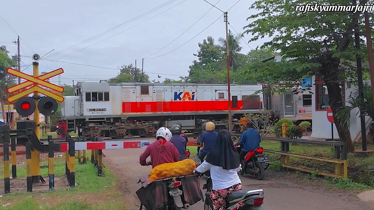 Palang Pintu Kereta Api | Level Crossing | Maret2026 | Ka Fajar Utama Yk