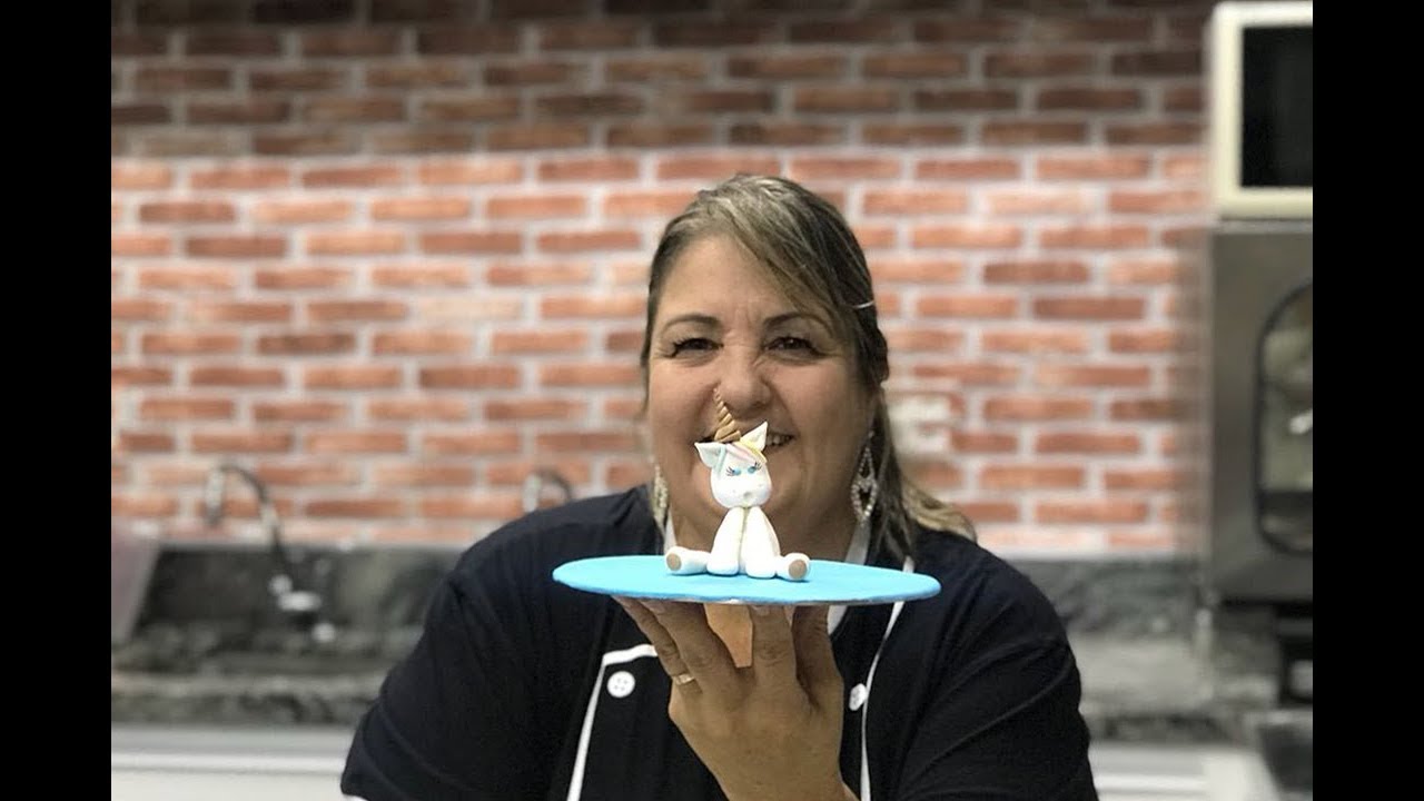 Confeitaria Artística Pasta Americana - Modelagem Unicórnio - Adalgisa Almeida