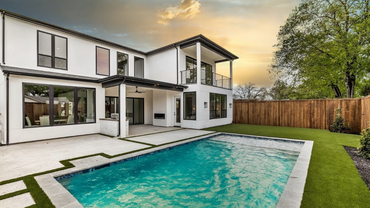 Touring a Chic New Build in Dallas' Coveted Bird Streets | Modern Luxury & Resort-Style Living