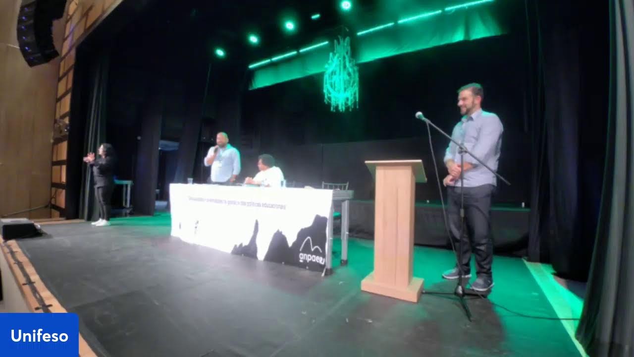 Conferêcia de abertura com a temática do evento