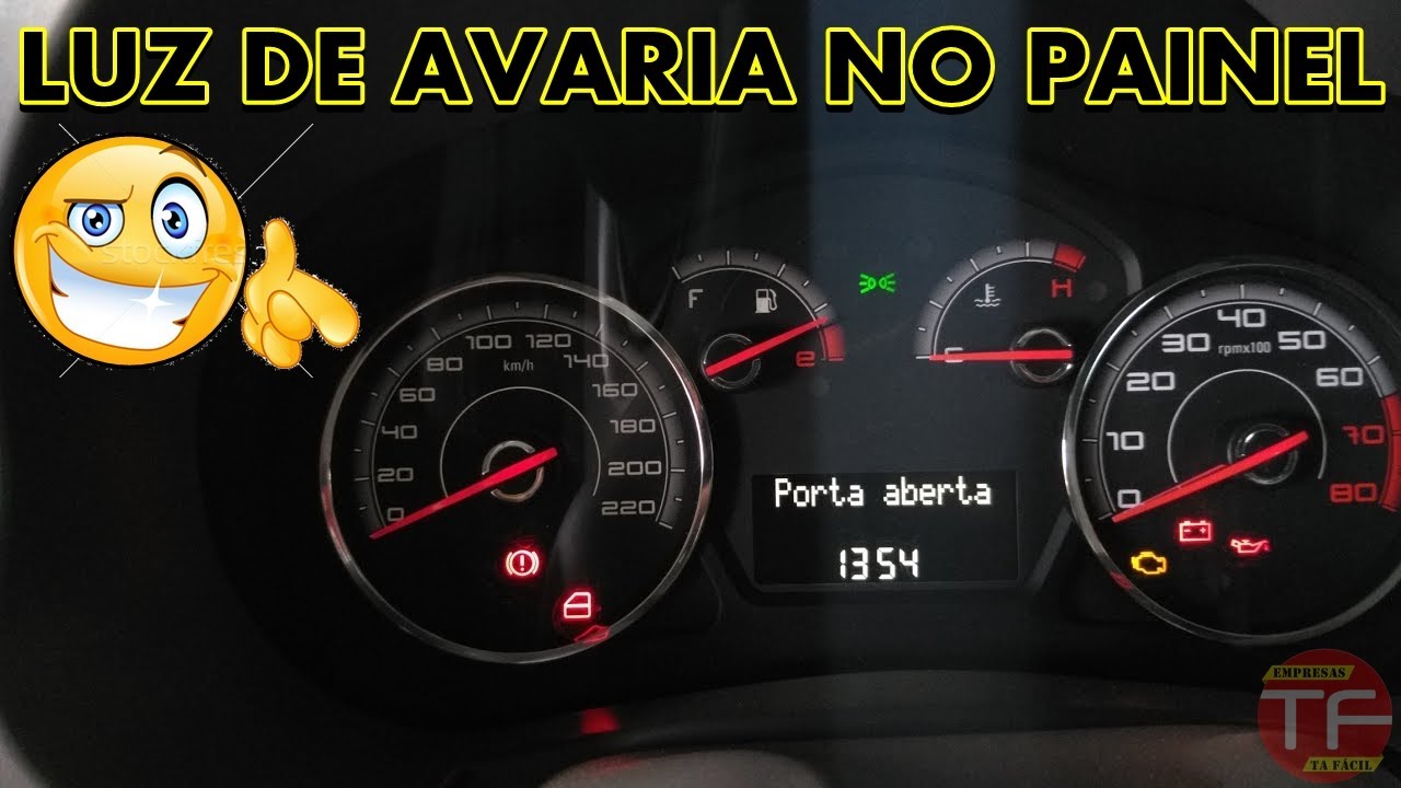 Avaria luz de porta aberta acessa direto no painel do carro.