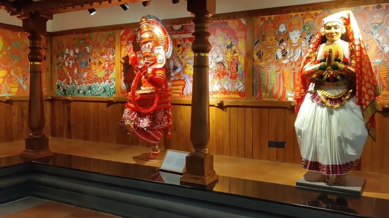 Kochi Airport Kerala Cultural Statues #kochiairport #kerala #keralatourism #keralatrip #kathakali