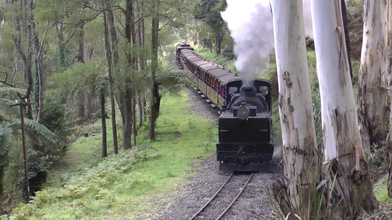 Narrow-gauge Garratt at work in Australia 2018