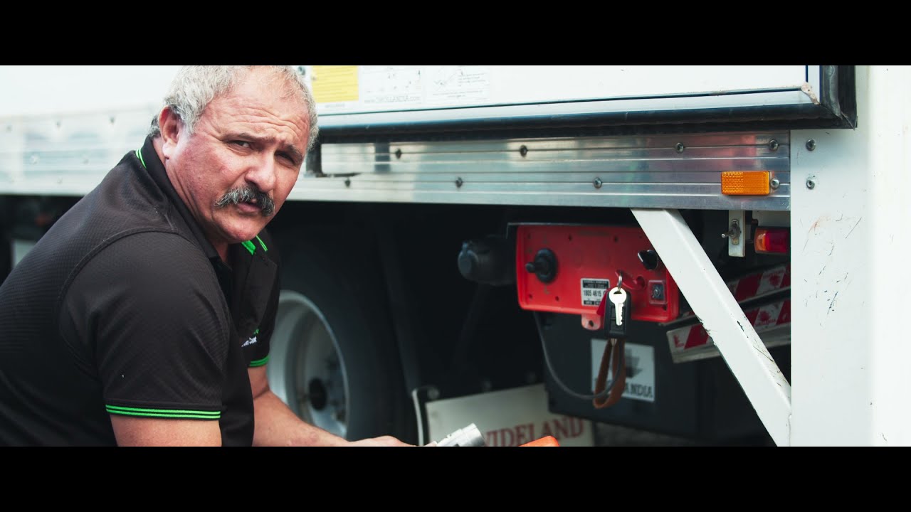 Operating the Tail Lift