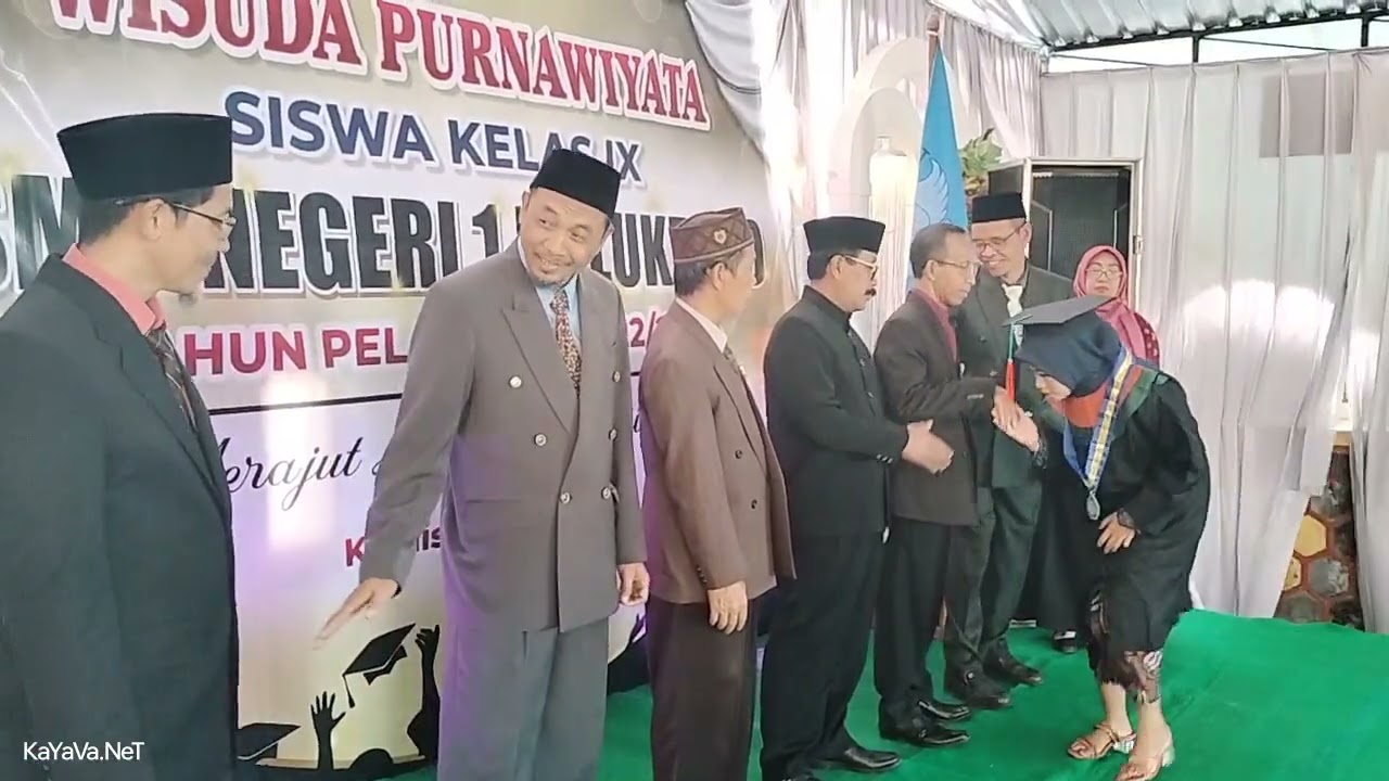 Wisuda Purnawiyata Kelas IX SMP Negeri 1 Bulukerto