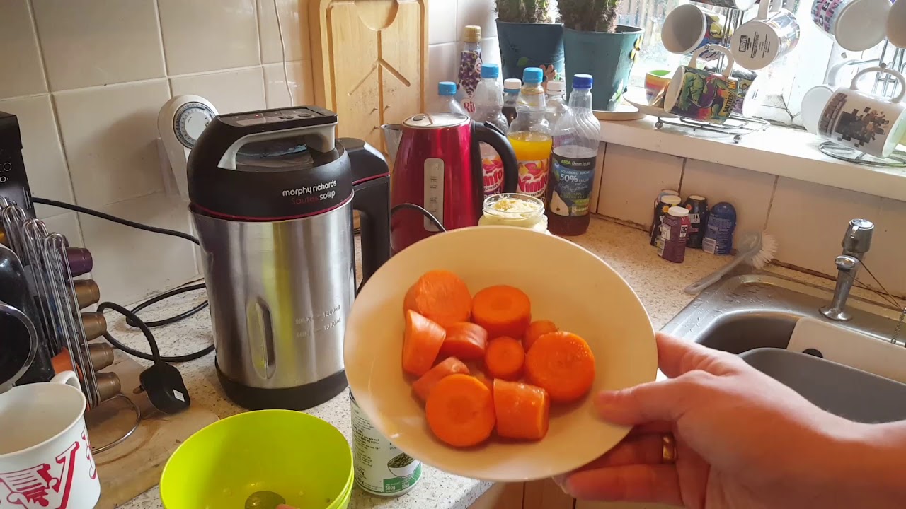 Slimming World Super SIMPLE Chicken and Vegetable Soup. Quick & Easy! || Funsize Recipes