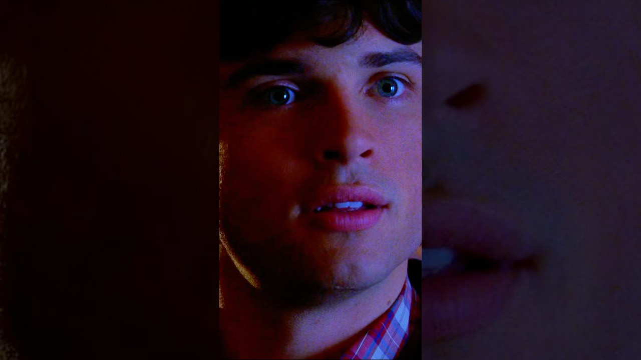 they have amnesia & still fall in love w/ lana & iris #theflash #smallville #barryallen #clarkkent