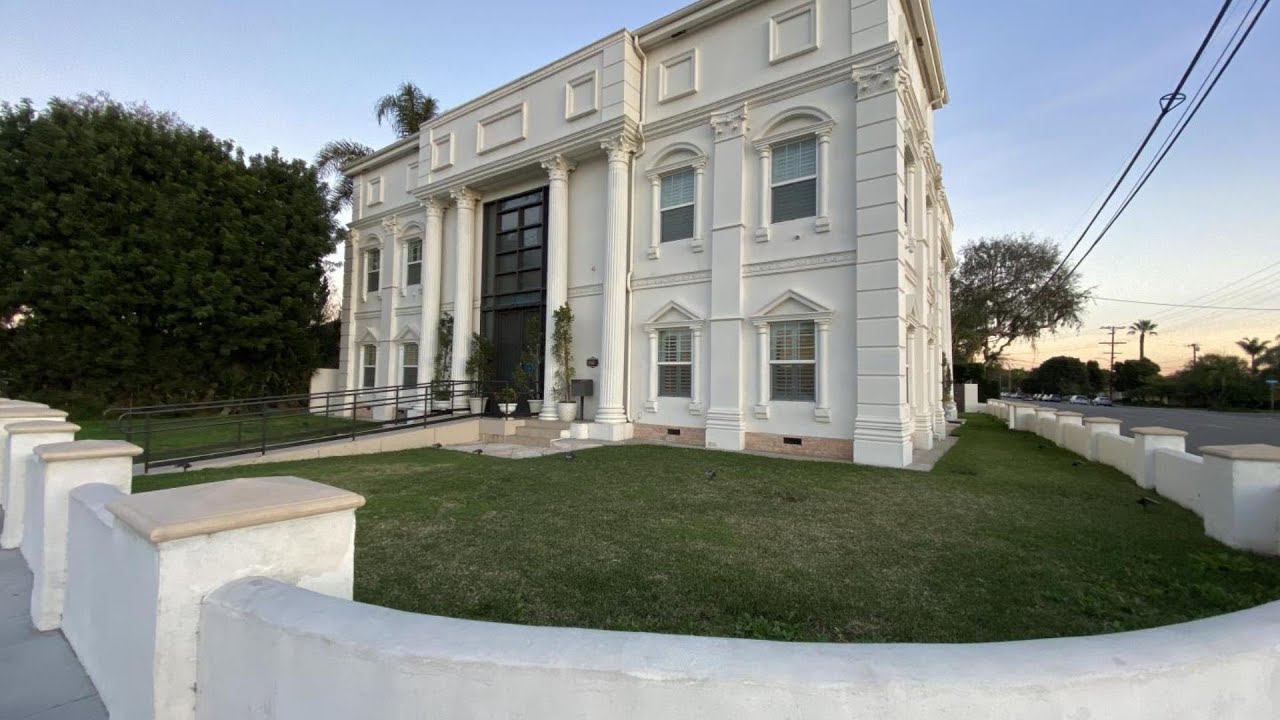 The Palazzo of Downey
