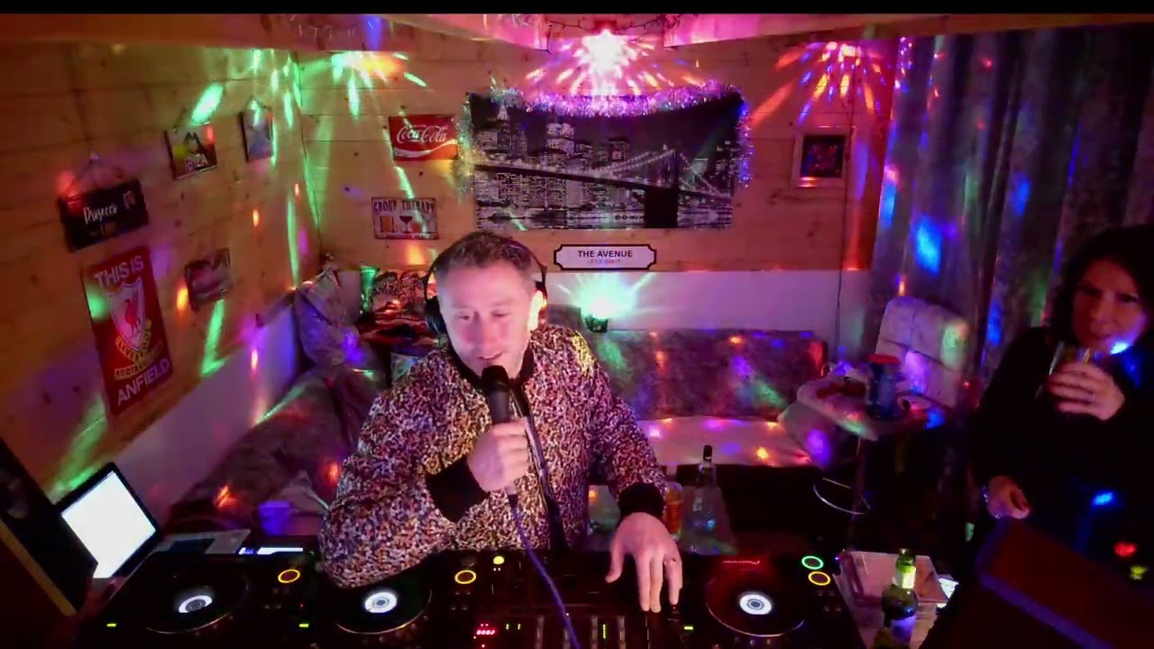DJ Small Paul - Live Twitch Stream ( Raid Train Part 2) 28/12/24