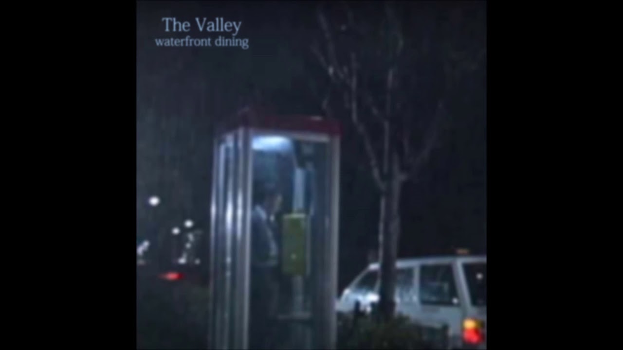 03. waterfront dining - shadows & green