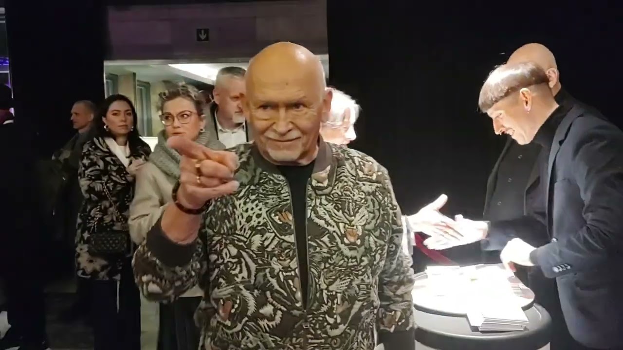 CIEMNY GRYLAŻ premiera sztuki w OCH-TEATR