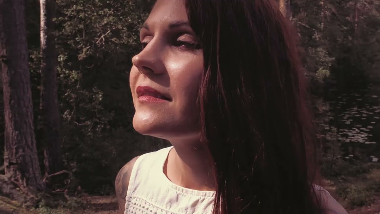 Nora Kinnunen : Smiling (Alanis Morissette -cover)