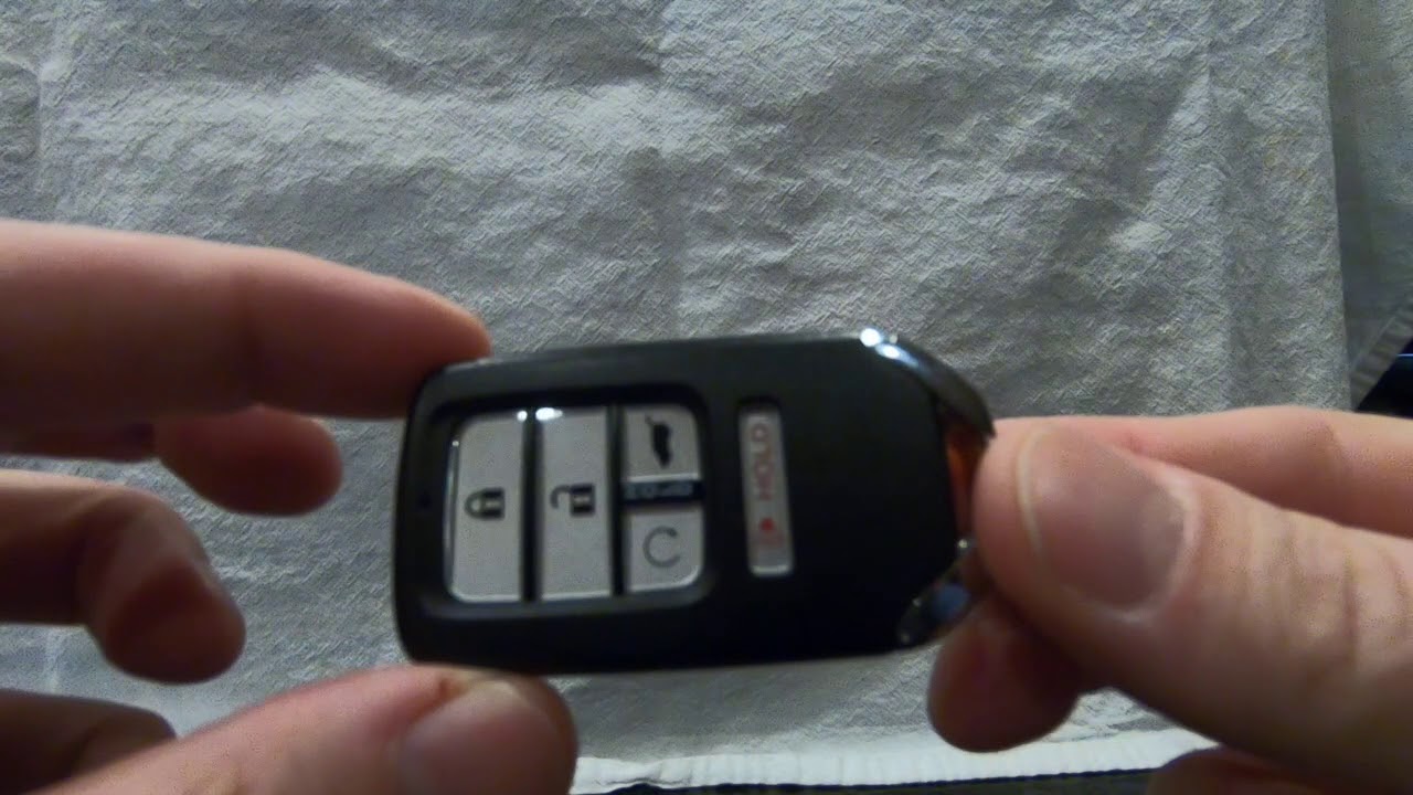 Changing the Key FOB Battery on the 2016 Honda Pilot.  (or 2017, 2018 Civic, CR-V and Accord)