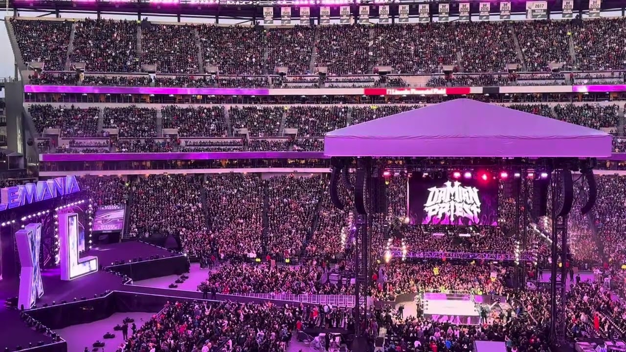 Damian Priest cashes in Money In The Bank at WrestleMania XL!