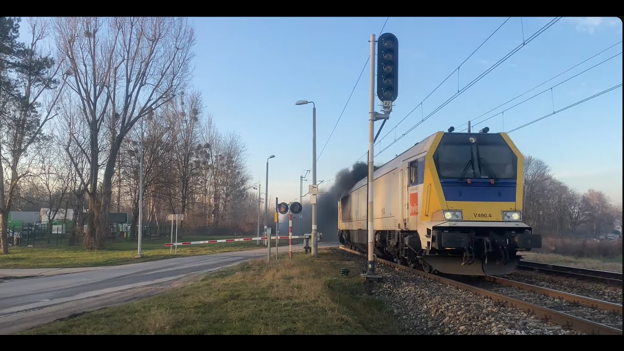 Tarnów Opolski, ul. Świętego Jacka, przejazd kolejowy, KLD-4013 i Maxima 40CC, railway crossing, 4K
