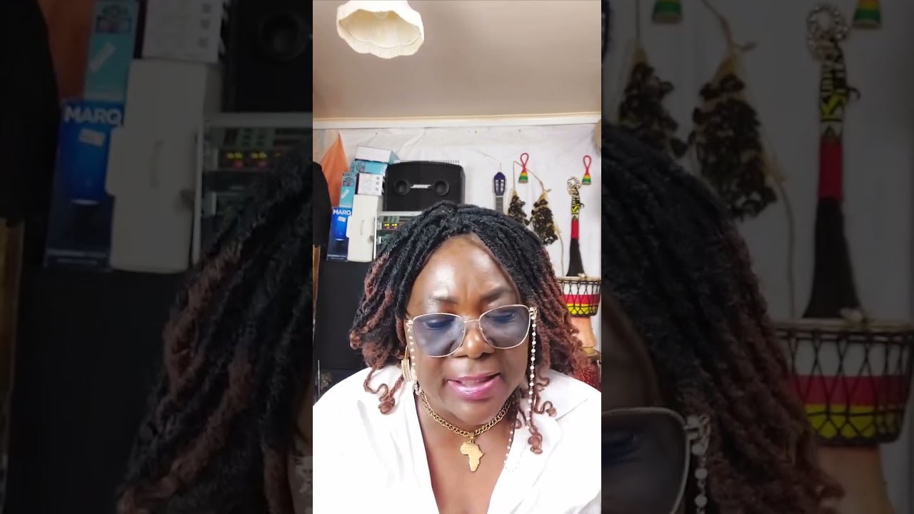 Touchant. Bamileke en exile. A. Ahidjo, le père de la nation lui-même est calé à l'extérieur